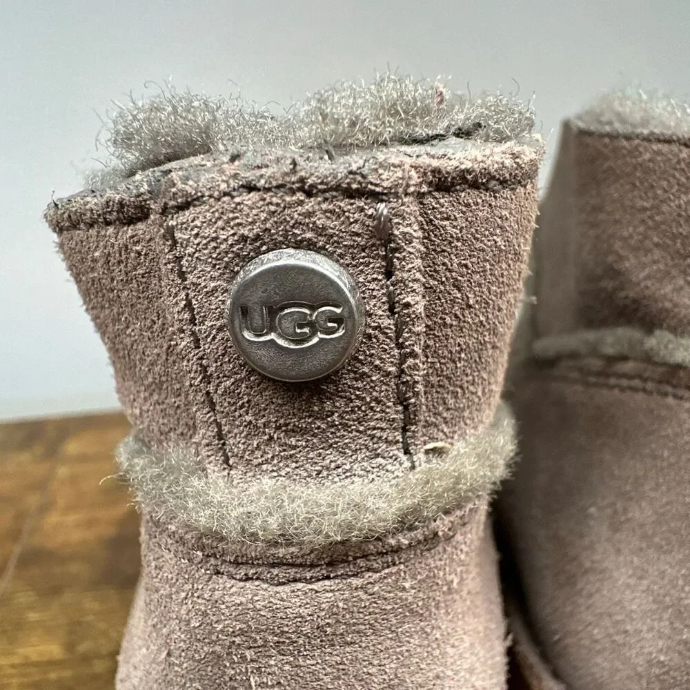 UGG  Kasen Booties 7.5 Suede‎ Grey Fur Lined Ankle Boots Women’s
